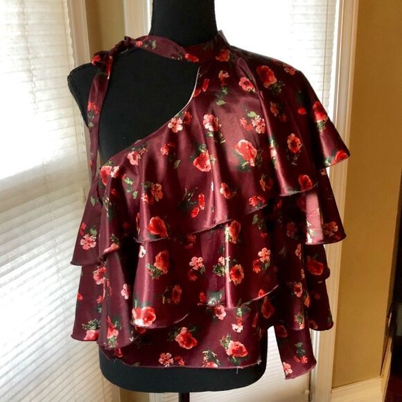 Lea & Viola One off Shoulder w/ Bell Sleeves - Picture 2 of 6